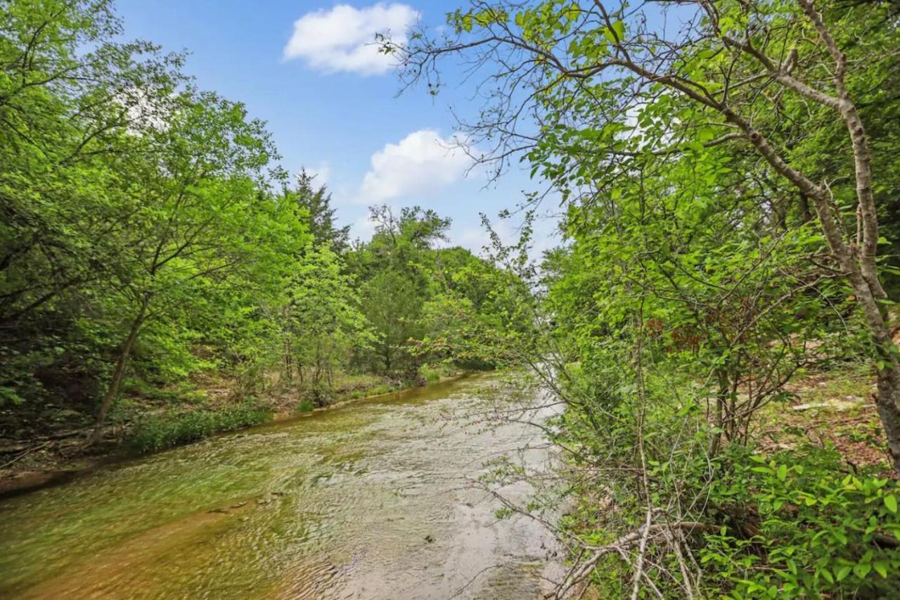 120 Acre Estate Watertubing, Livestock,Event Space Villa Waxahachie Exterior photo